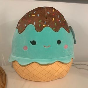 BNWT 12” Maya the ice cream sundae Squishmallow
